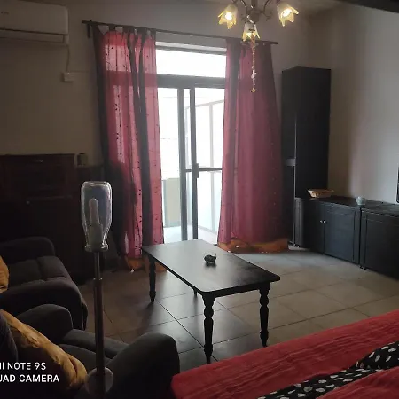 Groundfloor Close To Sea & Shops & Busstop *