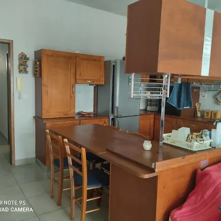 Groundfloor Close To Sea & Shops & Busstop Apartamento